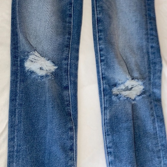 SOLD🤍 - Picture 3 of 5